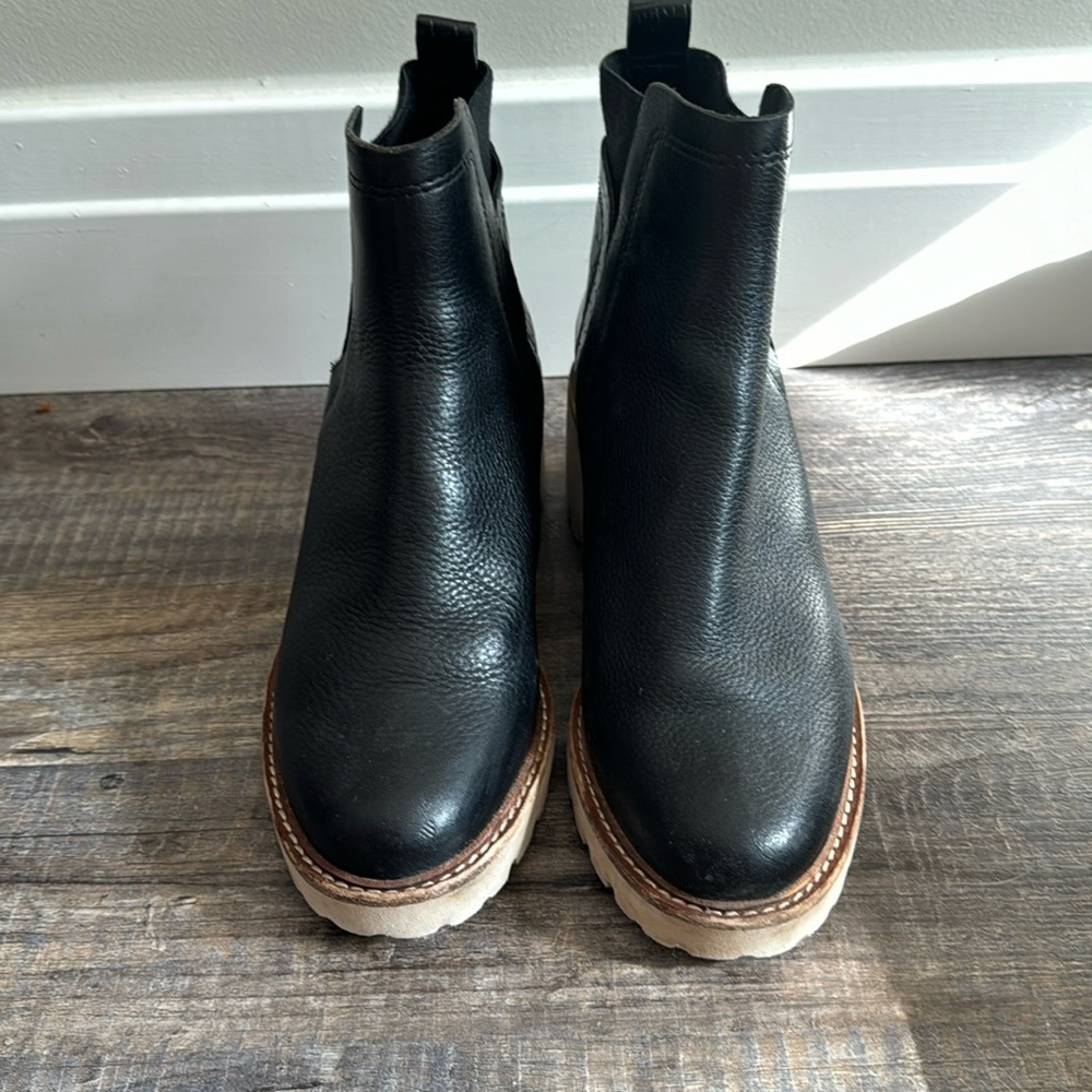 Dolce vita black leather bootie